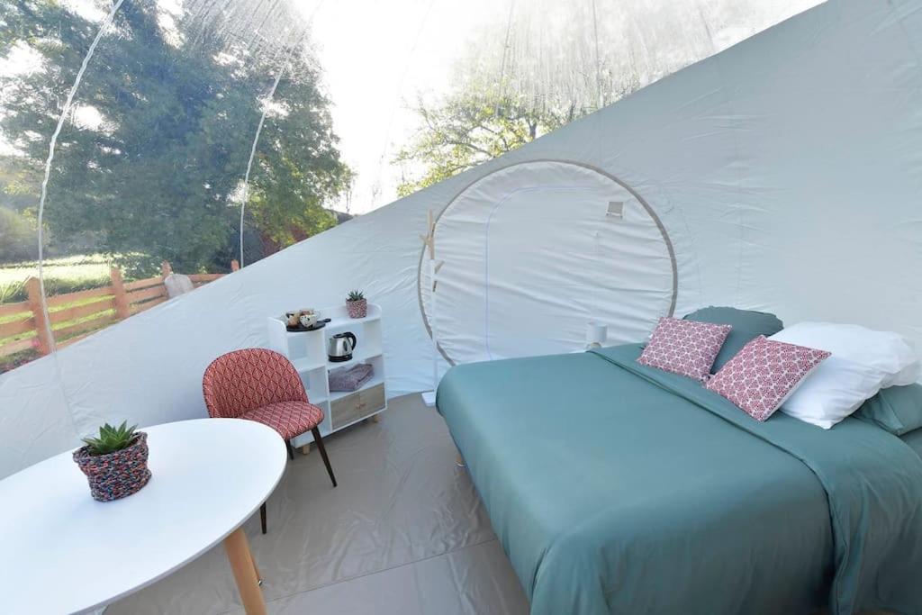 Hotel Bulle Hirondelle Quarré-les-Tombes Esterno foto